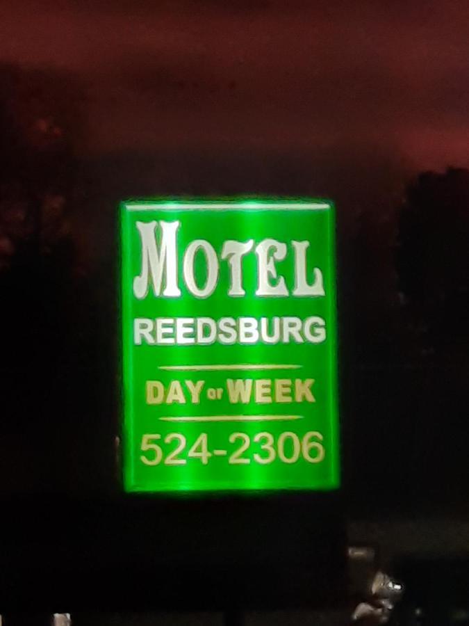 Motel Reedsburg Bagian luar foto